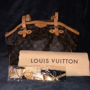 Louis Vuitton Tívoli GM - Monogram